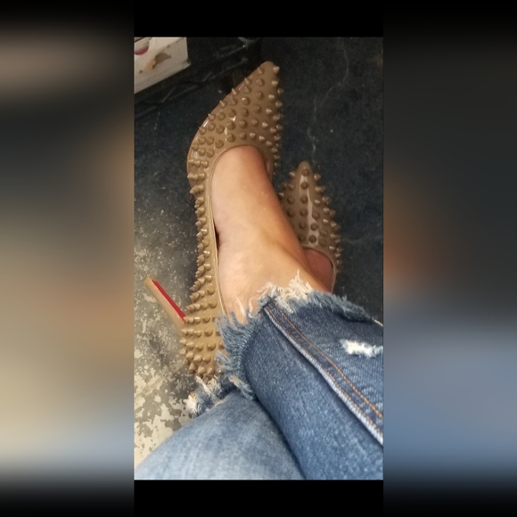 Louboutin - Picture 6 of 6